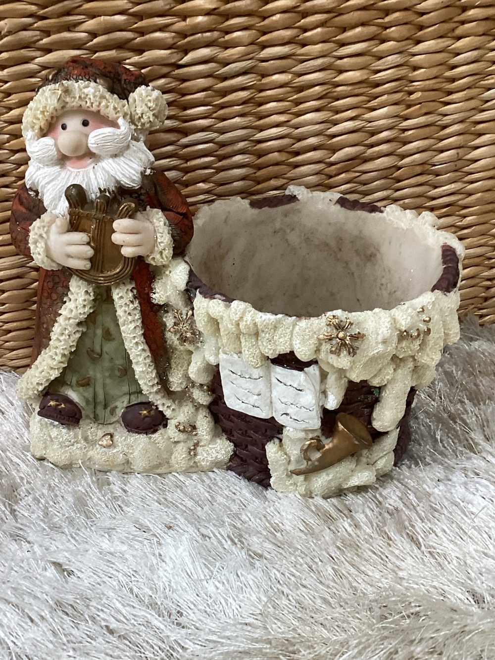 Celestial Musical Santa Holiday Basketweave Resin Planter Gold Harp Trumpet